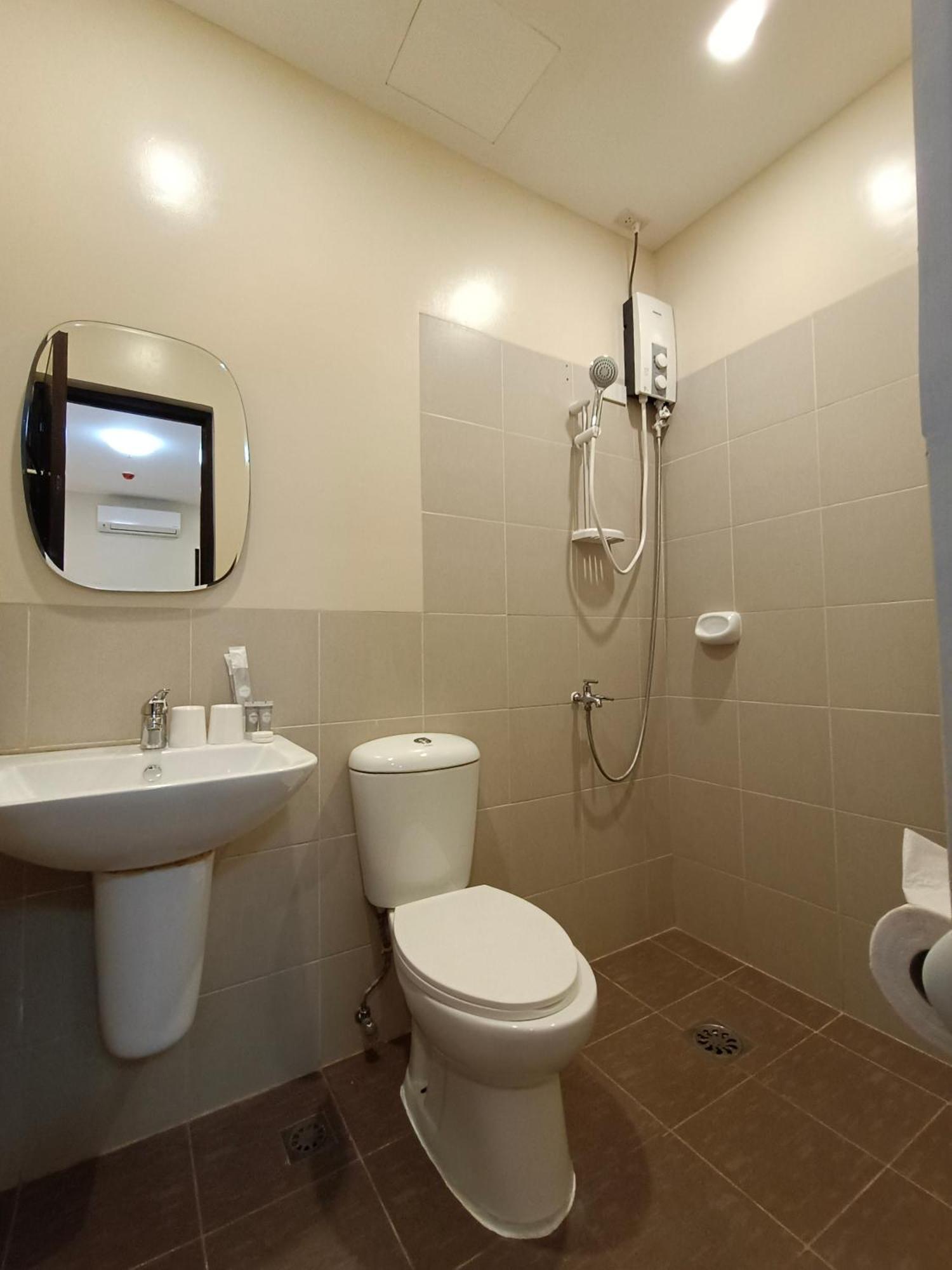 Beaver Hotel Cebu Room photo